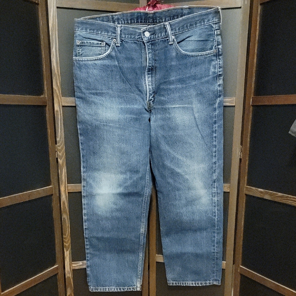 Levi's Men's Relaxed Straight Leg Jeans in Faded Blue